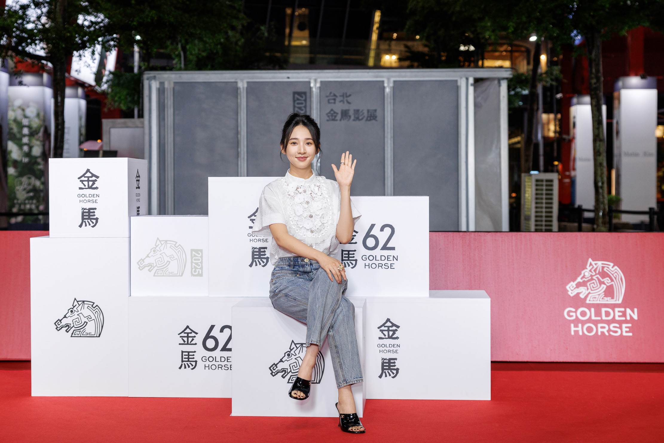 李沐飾演芭蕾少女江曉彤。（圖／Netflix提供）