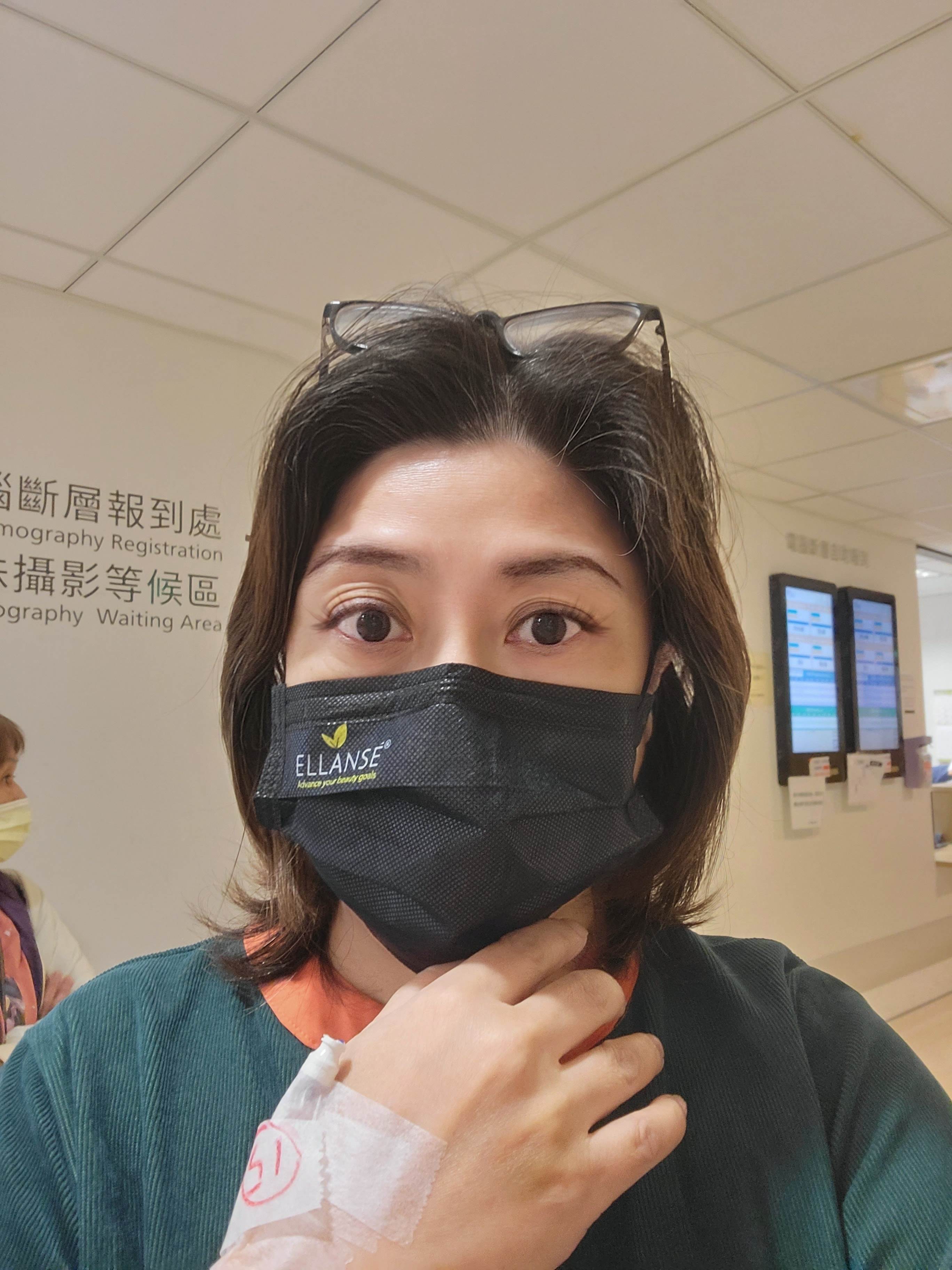 小彤簽署<a href='https://star.ebc.net.tw/search/tags/器官捐贈/' target='_blank'>器官捐贈</a>卡。（圖／馬可孛羅公關提供）