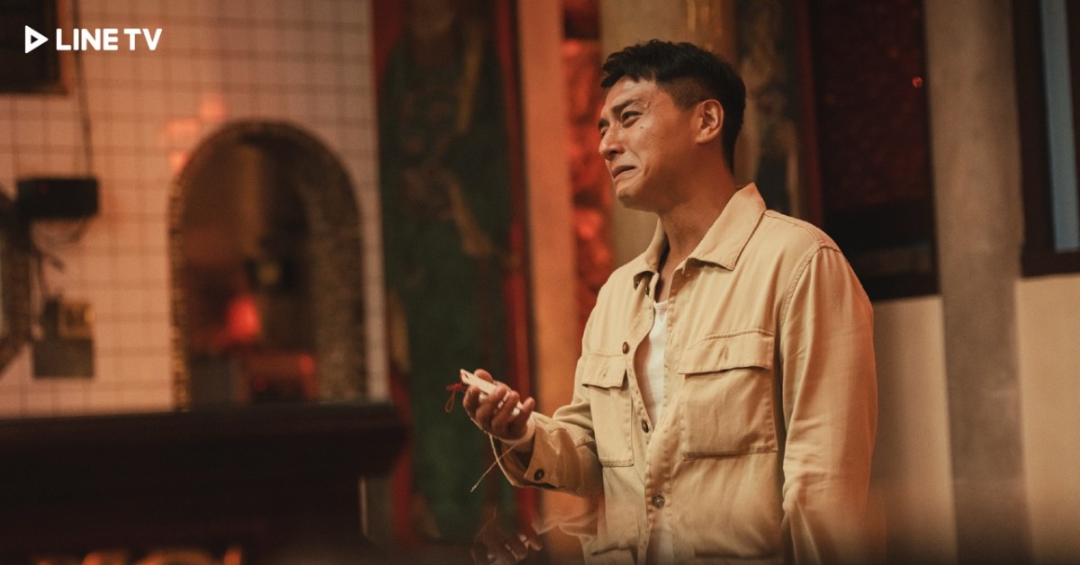 《豬人》鄭人碩崩潰哭求神明尋回兒子。（圖／LINE TV提供）