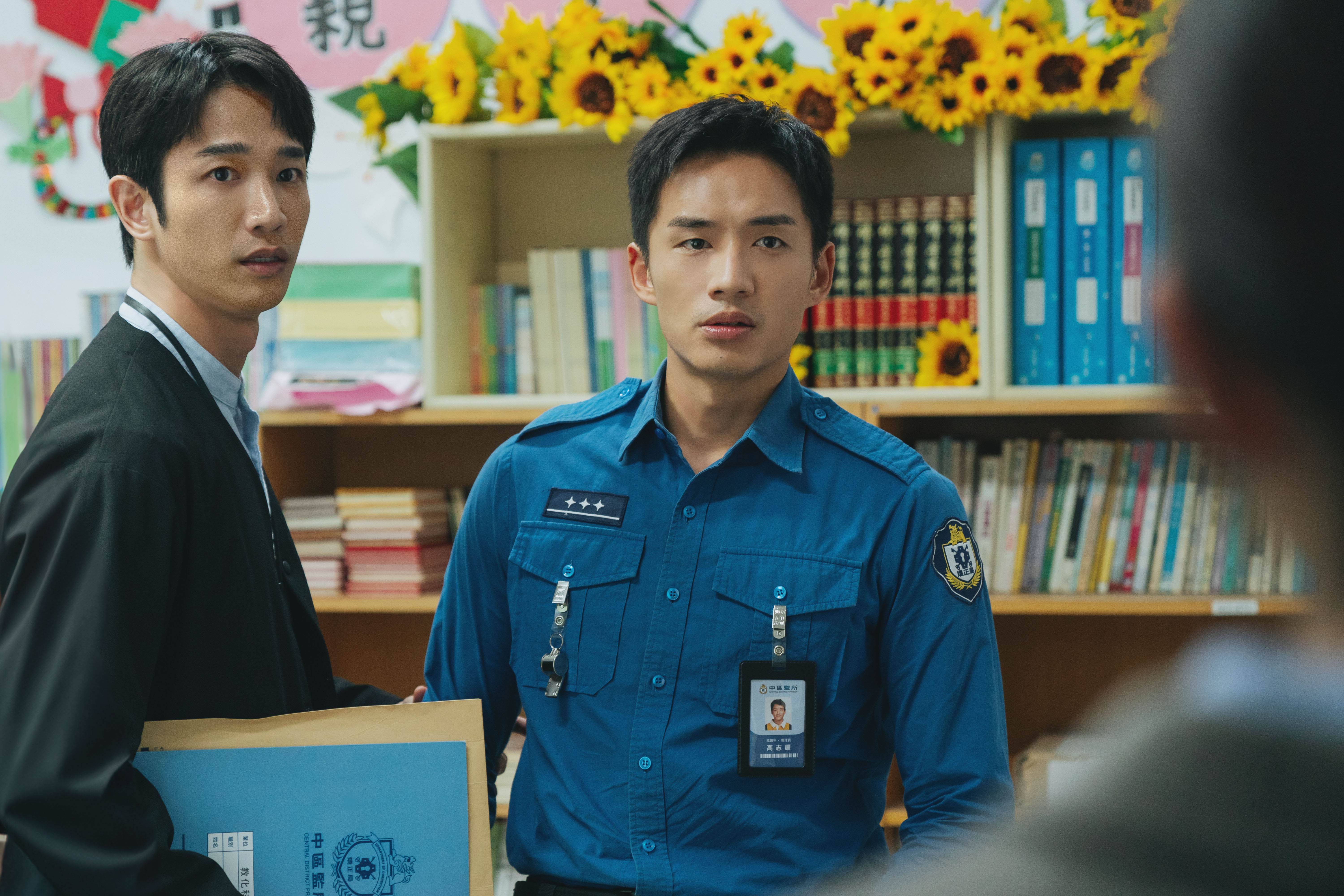 開拍沒多久就在「靠腰」，劉以豪、陳澤耀《<a href='https://star.ebc.net.tw/search/tags/監所男子囚生記/' target='_blank'>監所男子囚生記</a>》默契滿分。（圖／愛奇藝國際版、壹壹影業）