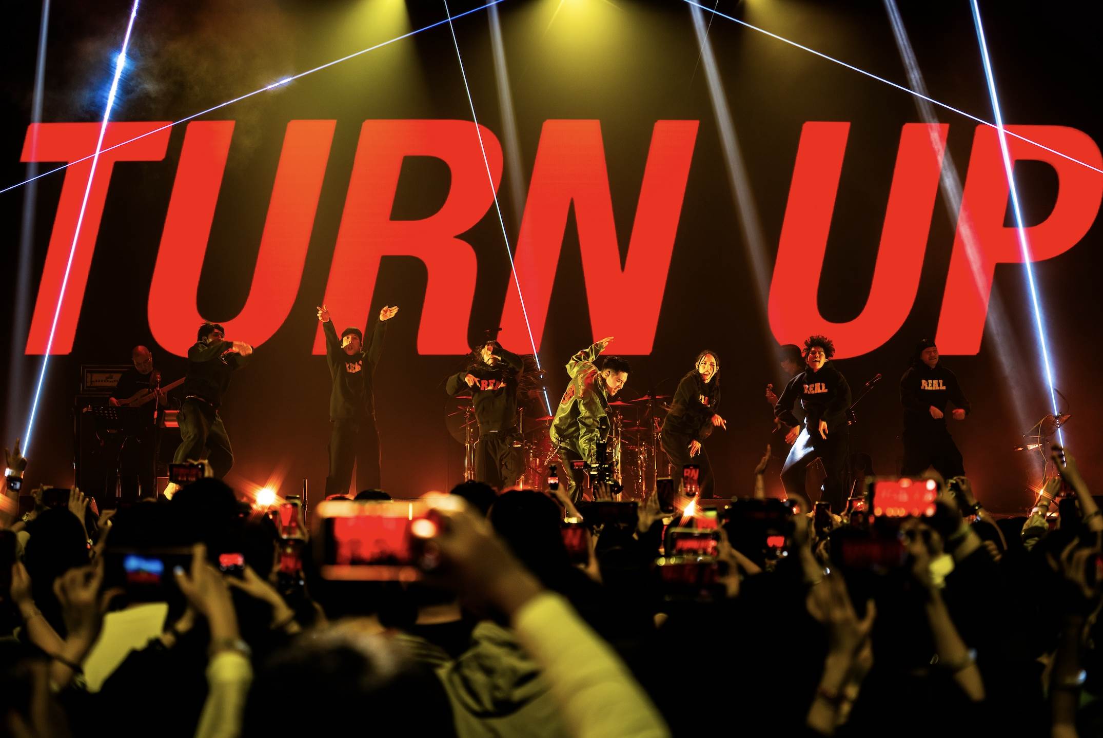 周湯豪新專輯《LOVE RAGE HOPE》的舞台首秀正式解鎖。（圖／IMC Live Global提供）