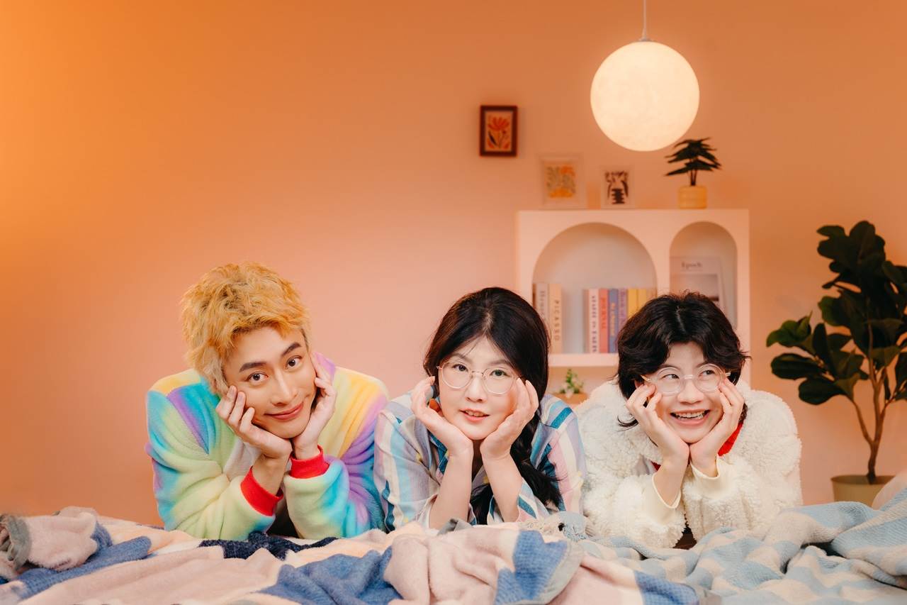 陳栢青(左起)、吳曉樂、傑尼打造專屬青春的深夜時光。（圖／小公視提供）