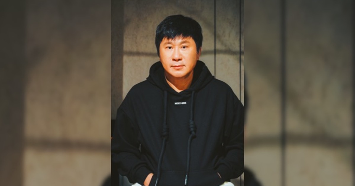 胡瓜在錄製《綜藝大集合》時，疑似觸碰到樂天桃猿啦啦隊隊長籃籃的胸部，遭到炎上。（圖／翻攝自胡瓜 臉書）