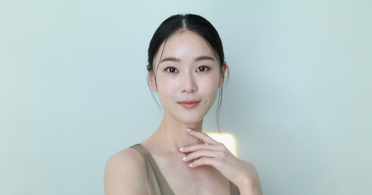 鍾瑶發行首本新書 《她的名字是一條魚也是一隻鳥》。（圖／星星相藝提供）