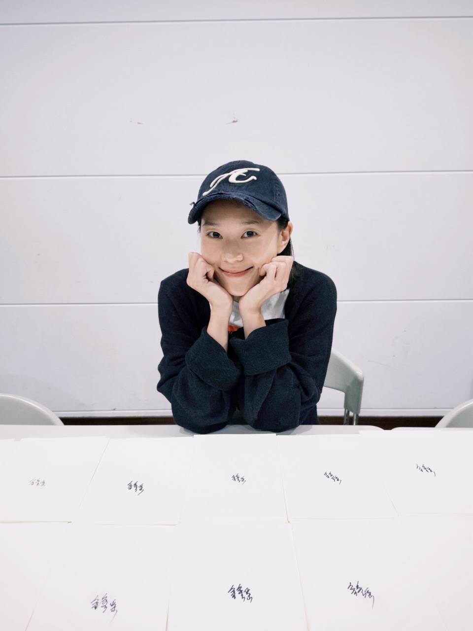 鍾瑶希望可以用文字陪伴每一位讀者。（圖／星星相藝提供）