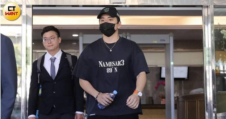 王大陸昨日開庭到場忘了帶身分證。（圖／CTWANT）