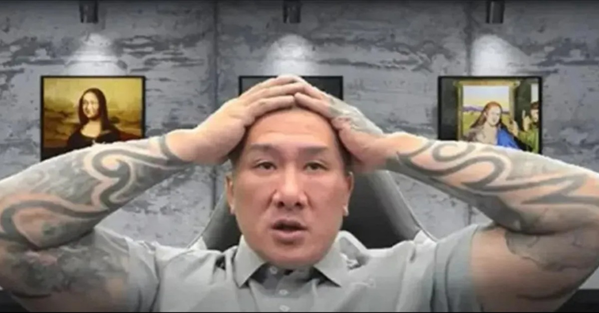 館長的遭毀滅式爆料的錄音長達2小時，有網友還原了「小瑋被逼睡館嫂」的關鍵對話 。（圖／館長惡名昭彰YT）