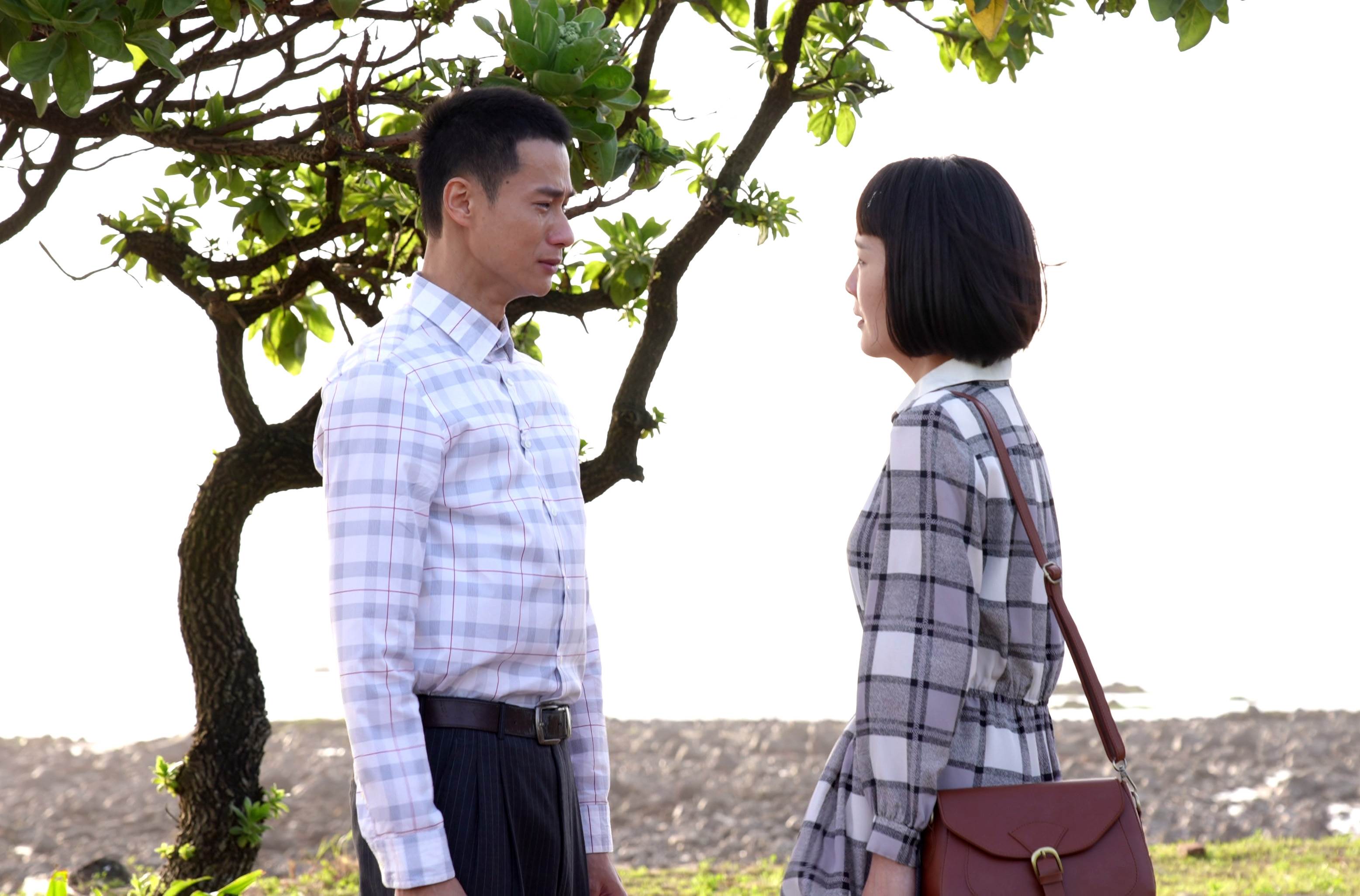 盧彥澤(左)也覺得角色突然拋棄女友太過分。（圖／台視提供）