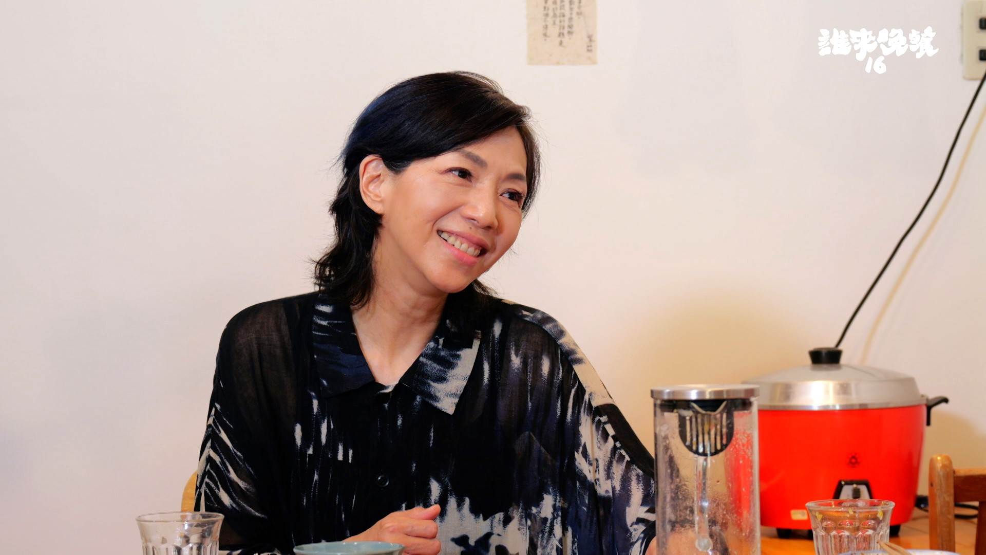 萬芳自曝昔日唱片大賣卻不快樂，演戲才讓她第一次「舒服」。（圖／公視提供）