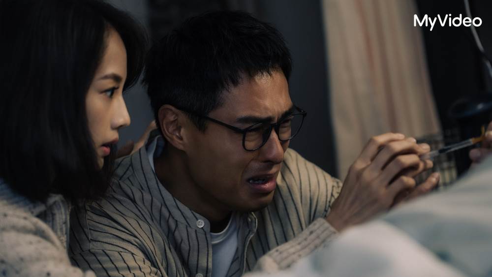 《人浮於愛》簡嫚書（左）認為劇中的她與楊祐寧（右）角色是生死與共的愛，因此才難以分開。（圖／公共電視、台灣大哥大MyVideo提供）