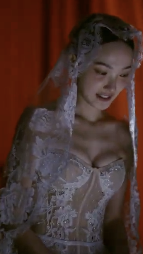 林映唯禮服太火辣。（圖／自由試娛樂）