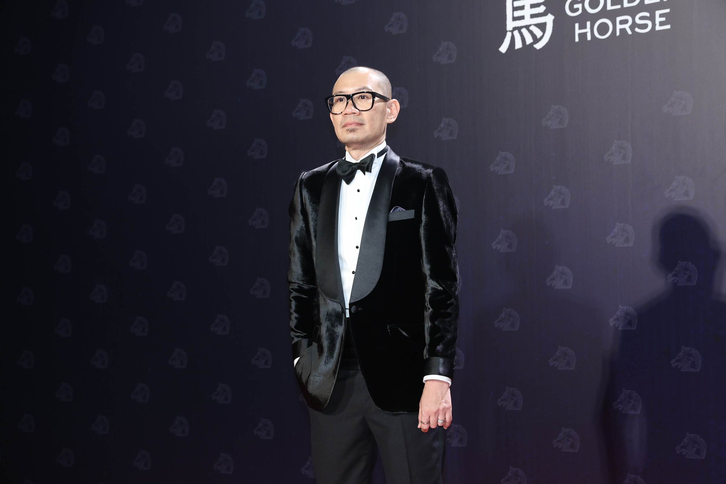 導演張吉安代范冰冰領獎。（圖／東森娛樂）