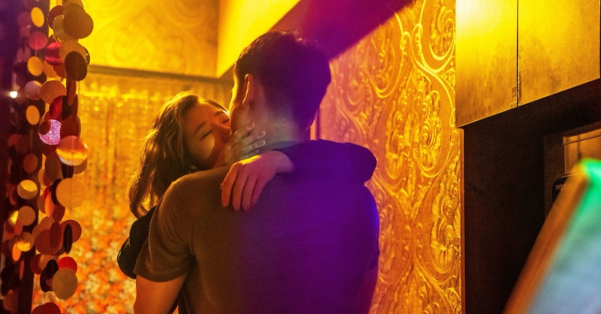 方志友與章廣辰在劇中激情擁吻。（圖／TVBS提供）