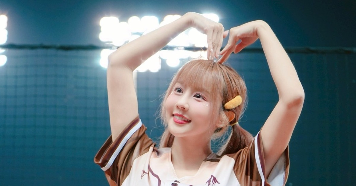 樂天女孩崔荷潾週末出席冬盟應援。（圖／樂天提供）