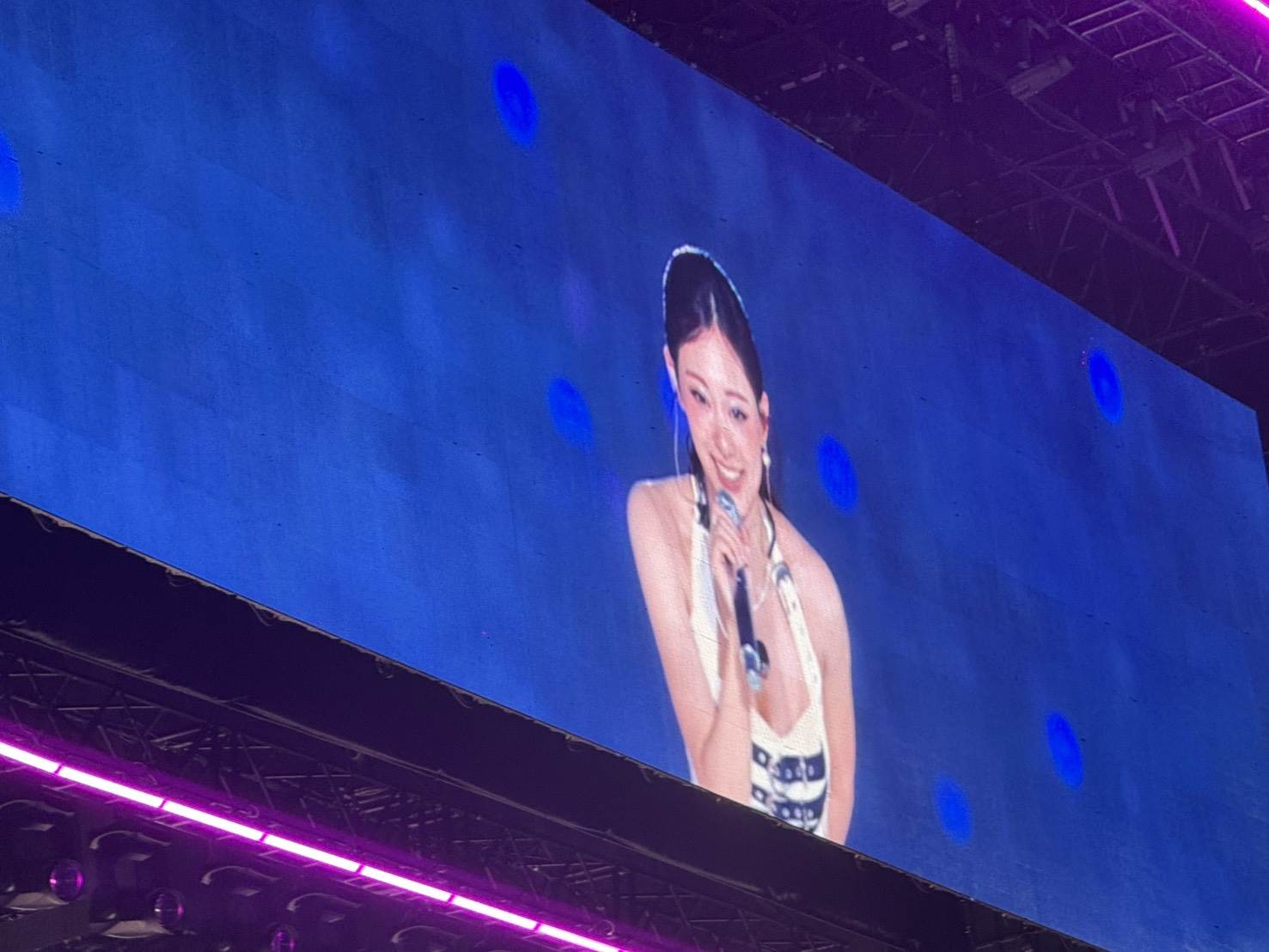 子瑜一開始用台語和大家打招呼。（圖／讀者提供）