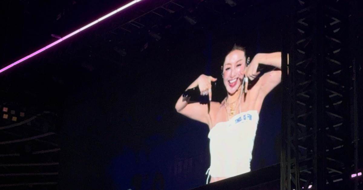 南韓女團TWICE加碼二安，出來演唱〈TT〉。（圖／讀者提供）