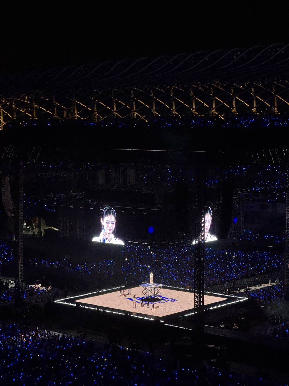 高雄場本就因子瑜回鄉而感性氛圍高漲，現場情緒更在加場消息公布後達到最高點。（圖／讀者提供）