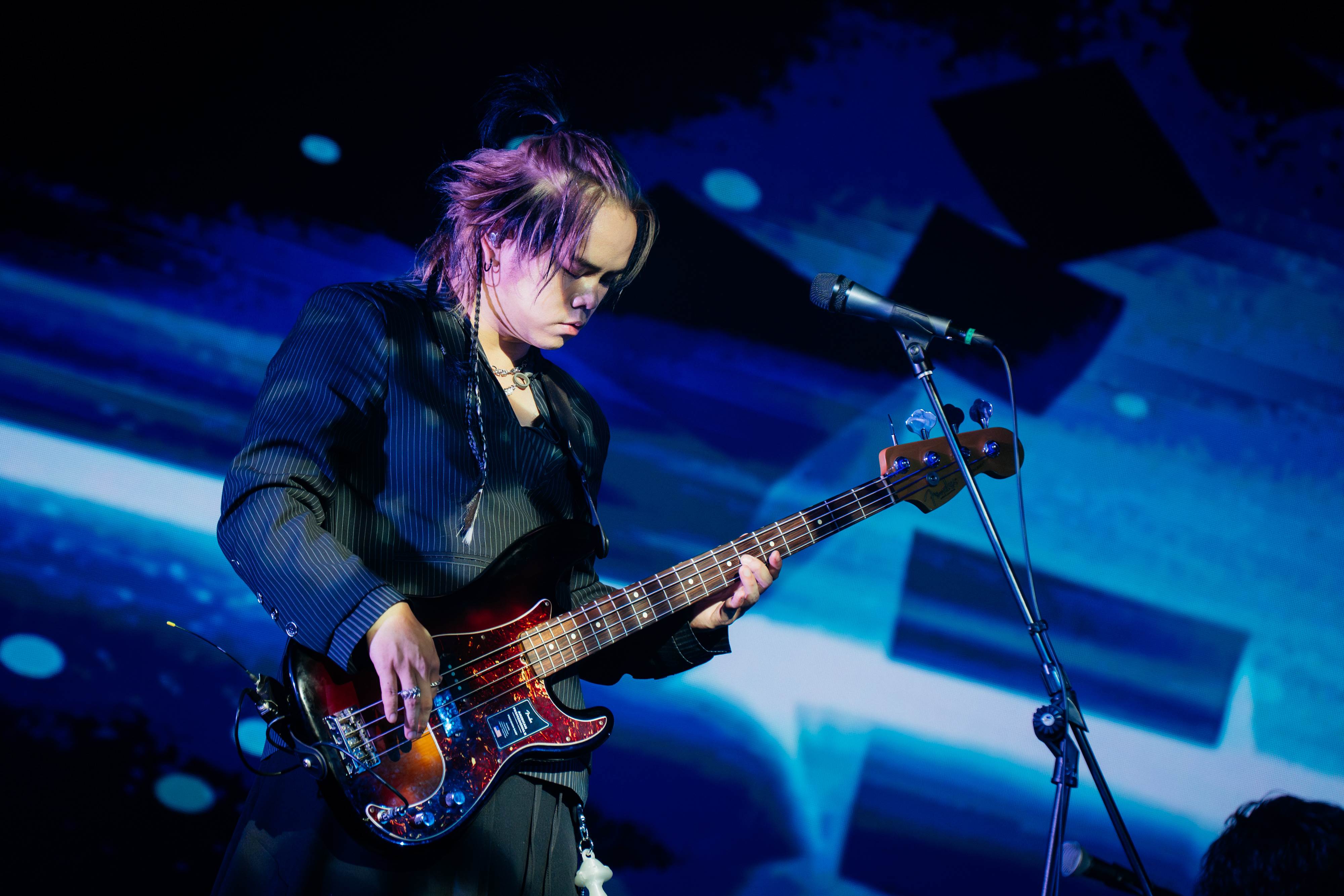 貝斯手廷曜自曝早期為經濟苦惱。（圖／Who Cares胡凱兒提供）