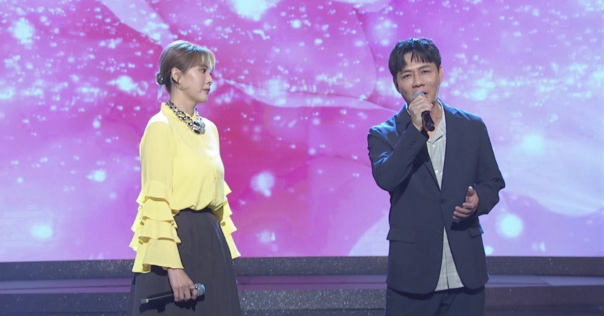 郭婷筠(左)爆料許志豪上次醉酒痛哭。(圖／中視提供)