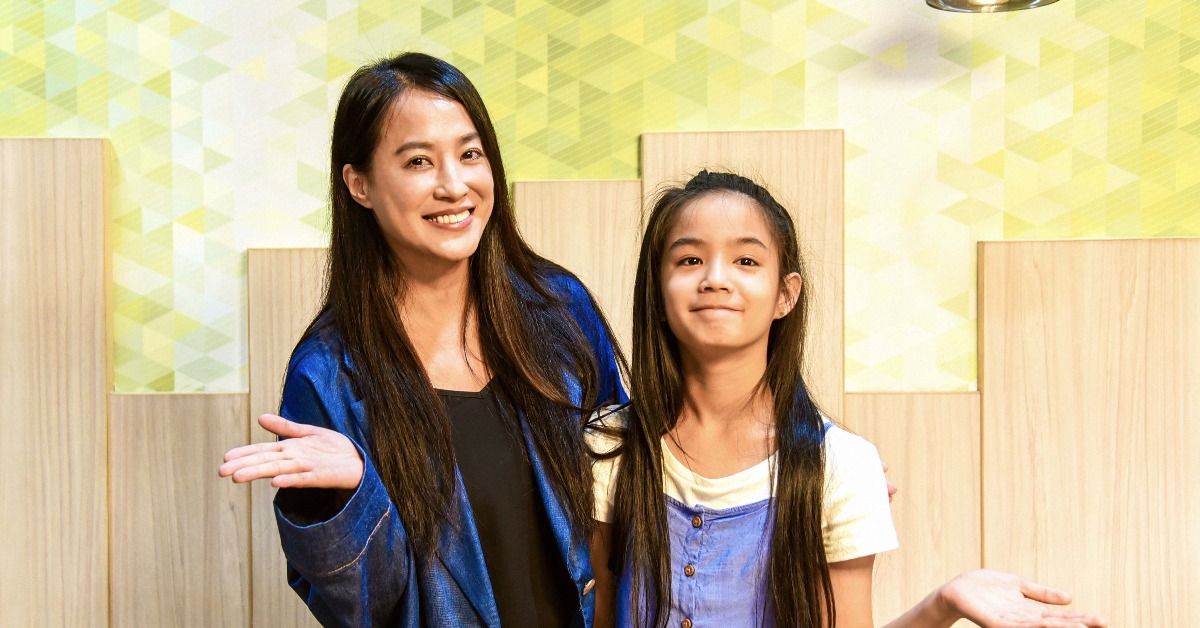 《小兒子阿甯咕》王以路（左）與9歲愛女蛋蛋一起進劇場，享受甜蜜親子時光。（圖／夢田影像提供）