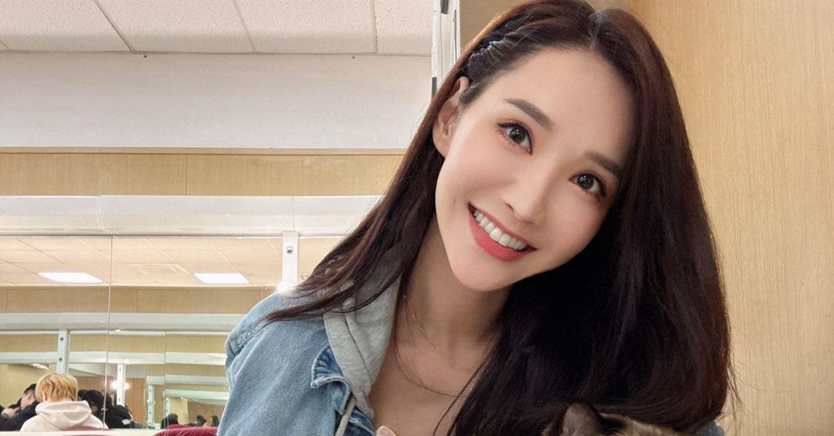 徐千京歷經十多次眼部整形修復手術仍覺得兩眼不對稱。（圖／翻攝自臉書）