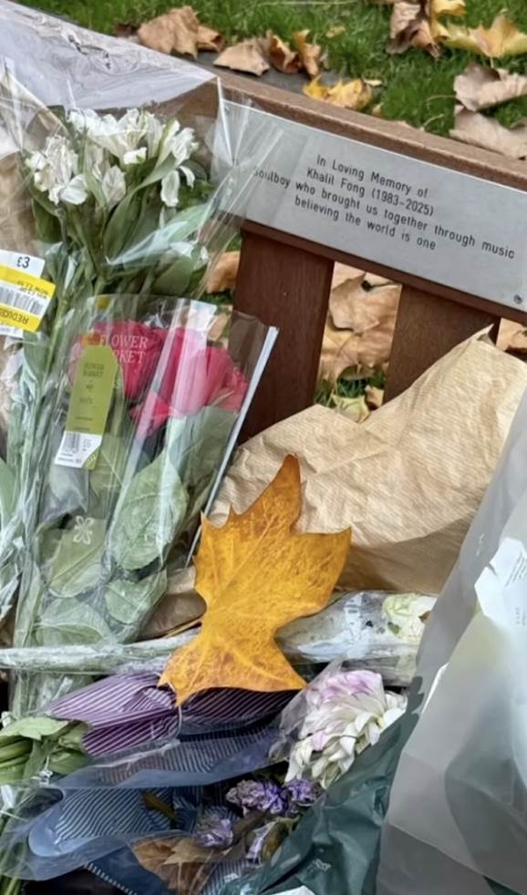 在英國倫敦有中國男星于朦朧的紀念長椅。（圖／翻攝自Taiwan 台灣 Timmy YouTube）