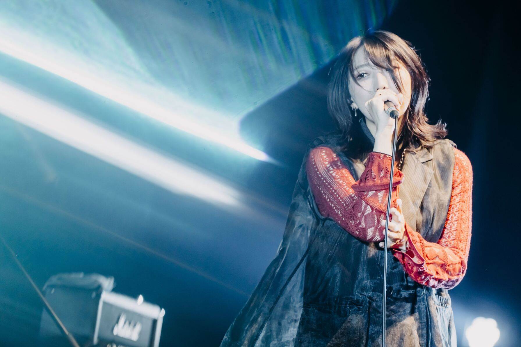 日本新世代療癒系樂團Atarayo（あたらよ）主唱Hitomi。（圖／必應創造提供）