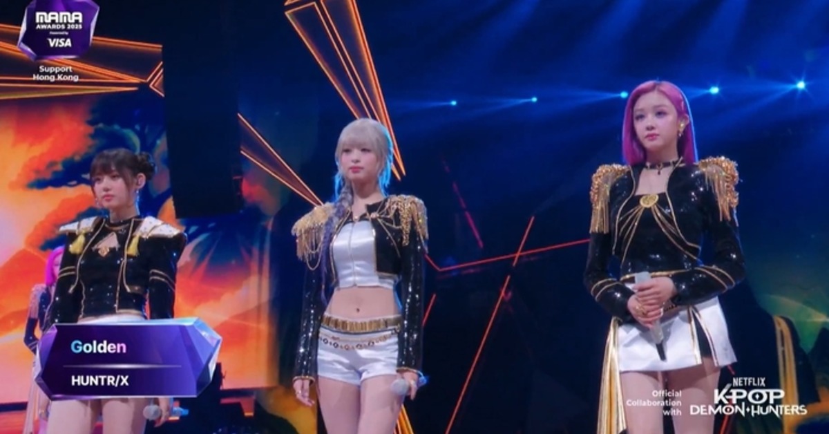 《2025 MAMA Awards》BABYMOSTER成員Pharita、Ahyeon和Rora。（圖／翻攝自Mnet Plus）