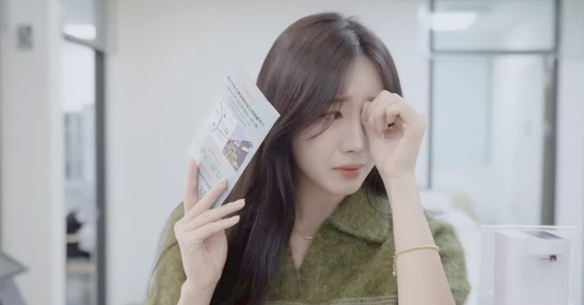 安芝儇探訪失智症長輩落下心疼的眼淚。（圖／2S Sportainment提供）