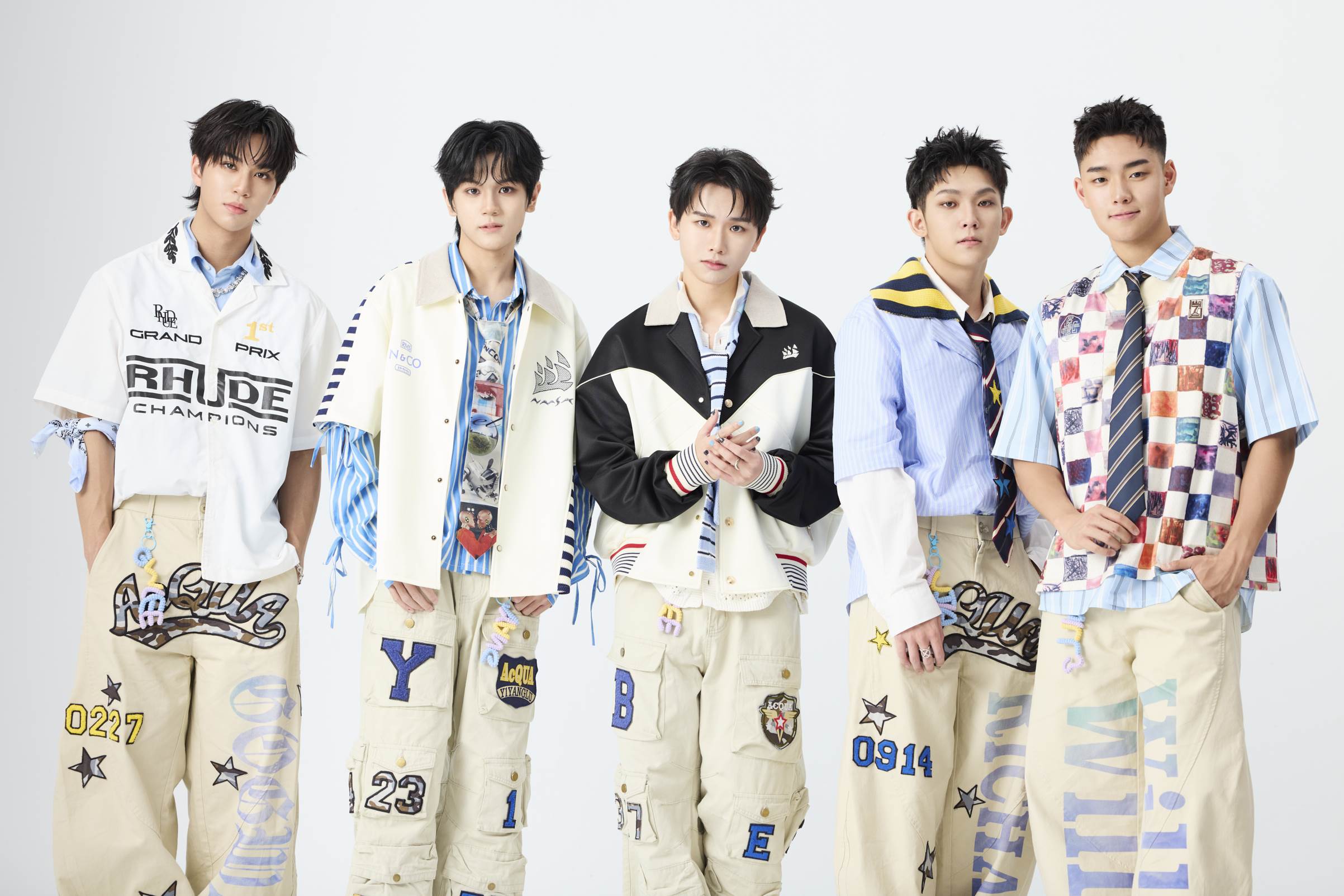 AcQUA源少年要用成熟蛻變的男聲，在高雄跨年舞臺上展現成長與自我風格。（圖／年代提供）