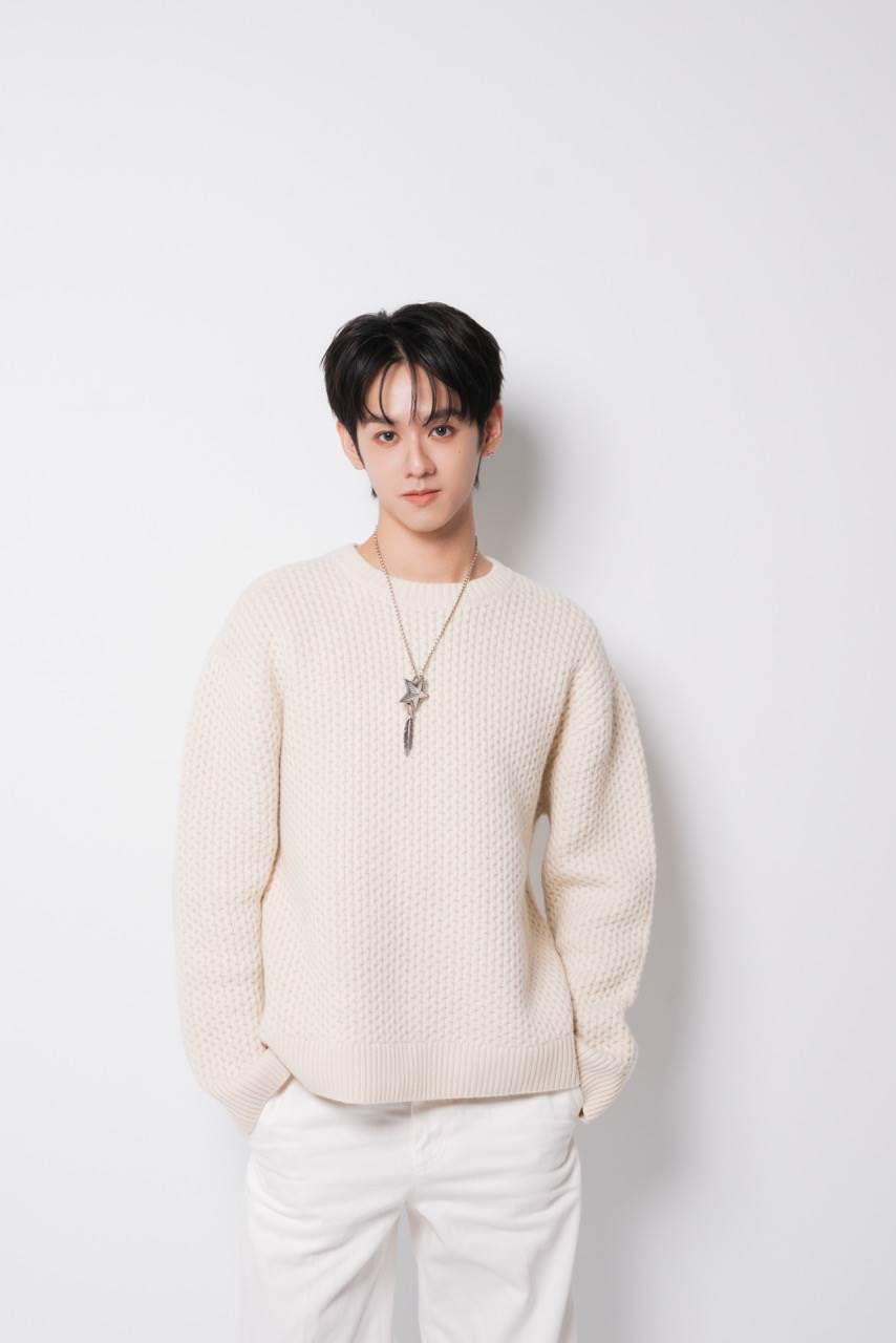 洪暐哲將為「2026雄嗨趴」帶來深情歌聲與熱力唱跳，用滿滿能量點燃全場。（圖／年代提供）