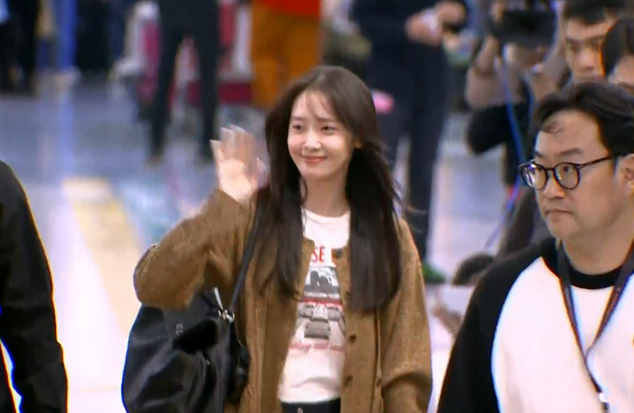 潤娥抵達高雄小港機場。（圖／東森新聞）