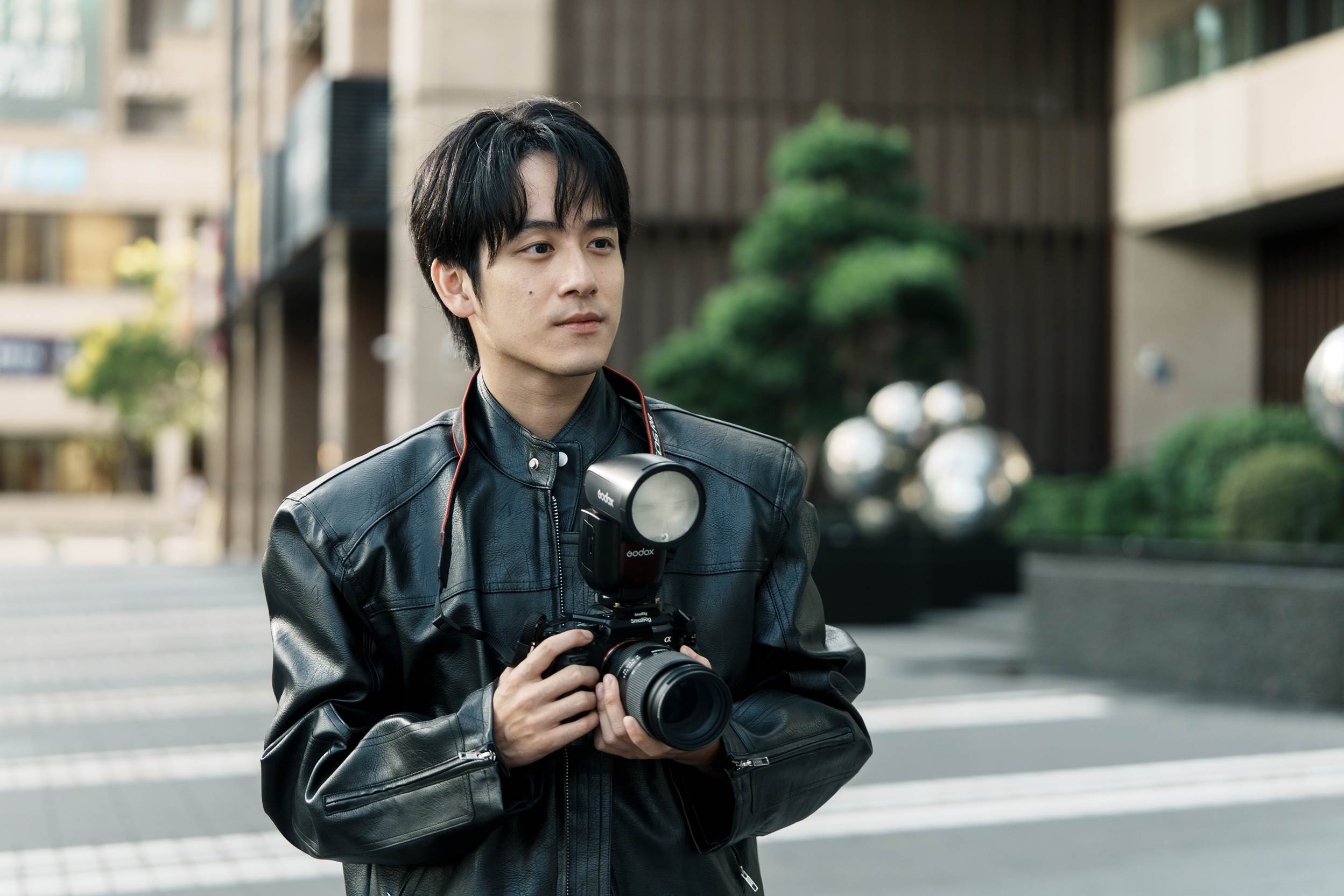 新秀鎮萬鈞擔綱《記憶中的微笑》男主角。（圖／聖緹雅醫療集團提供）