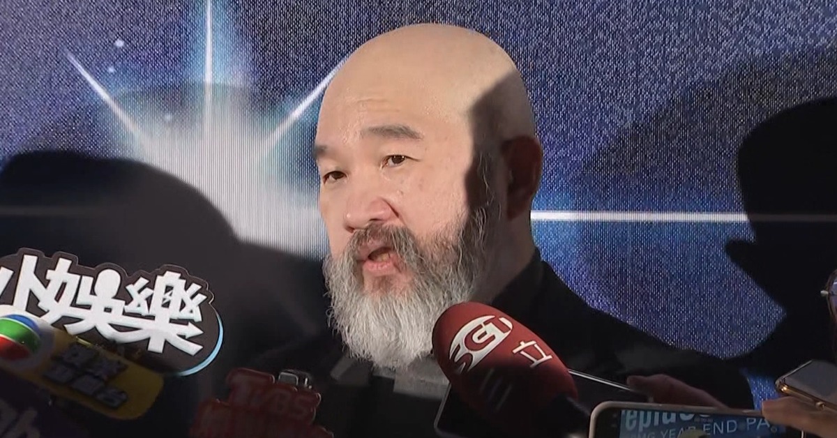 昨天（12號），暌違五年，辛龍終於復出，在尾牙上獻唱。（圖／東森新聞）