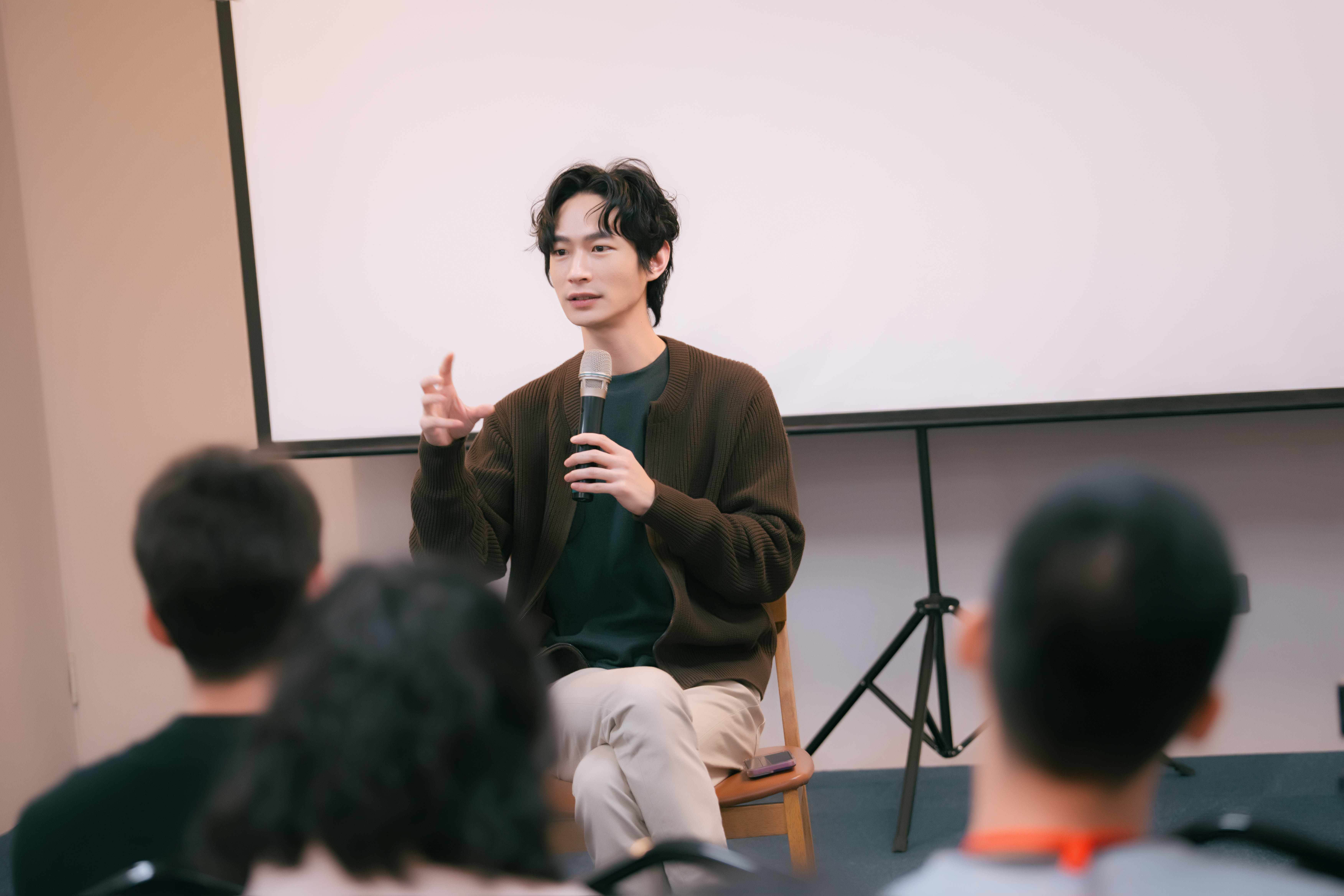 黃河助陣「台語台表演班」高雄班熱力開課。（圖／公視台語台提供）