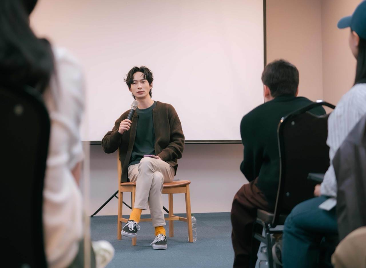 金鐘視帝黃河在「台語台表演班」高雄班分享緊張心魔＋片場生存術。（圖／公視台語台提供）