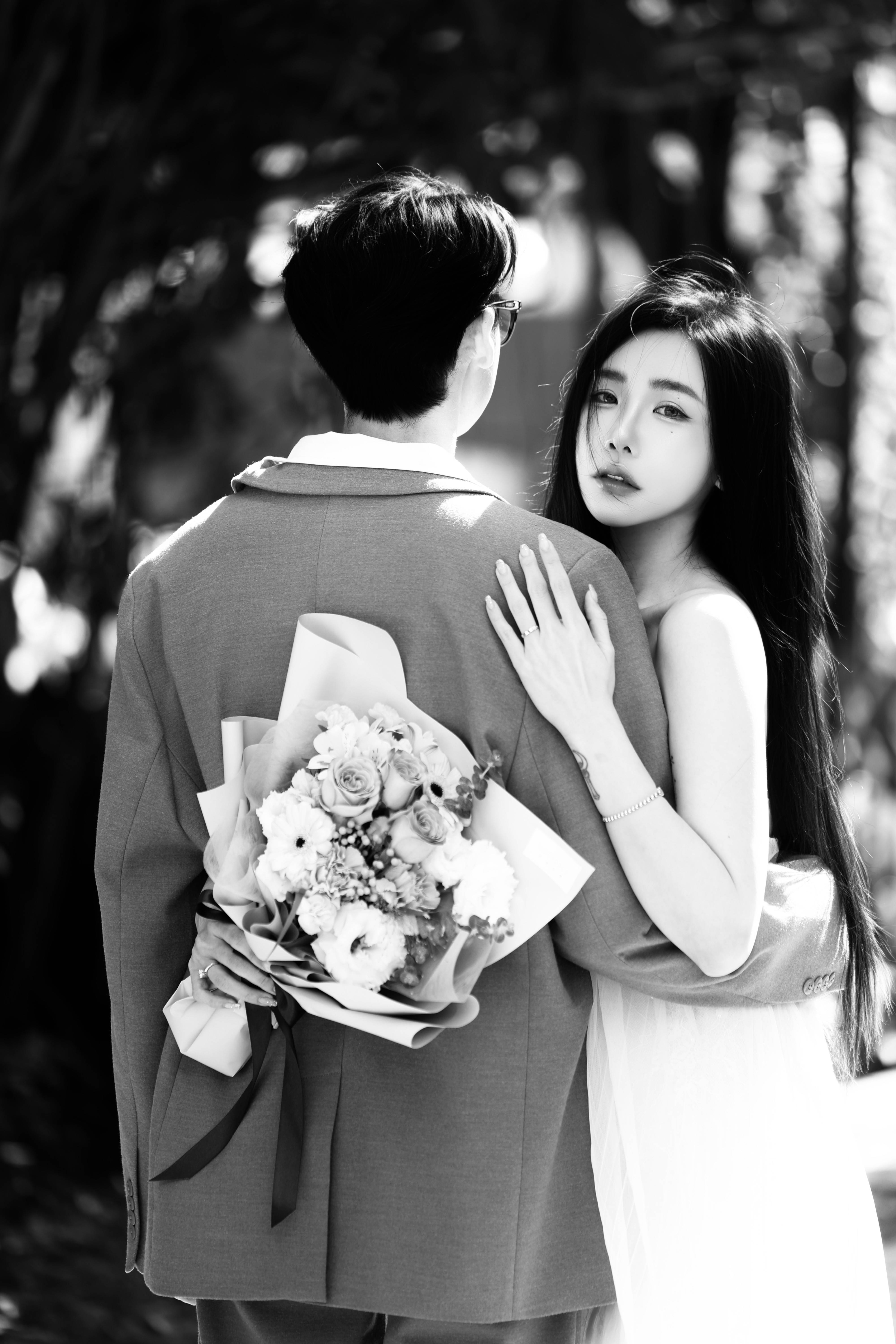 許允樂與李玉璽共同宣布結婚喜訊。（圖／晴空鳥提供）