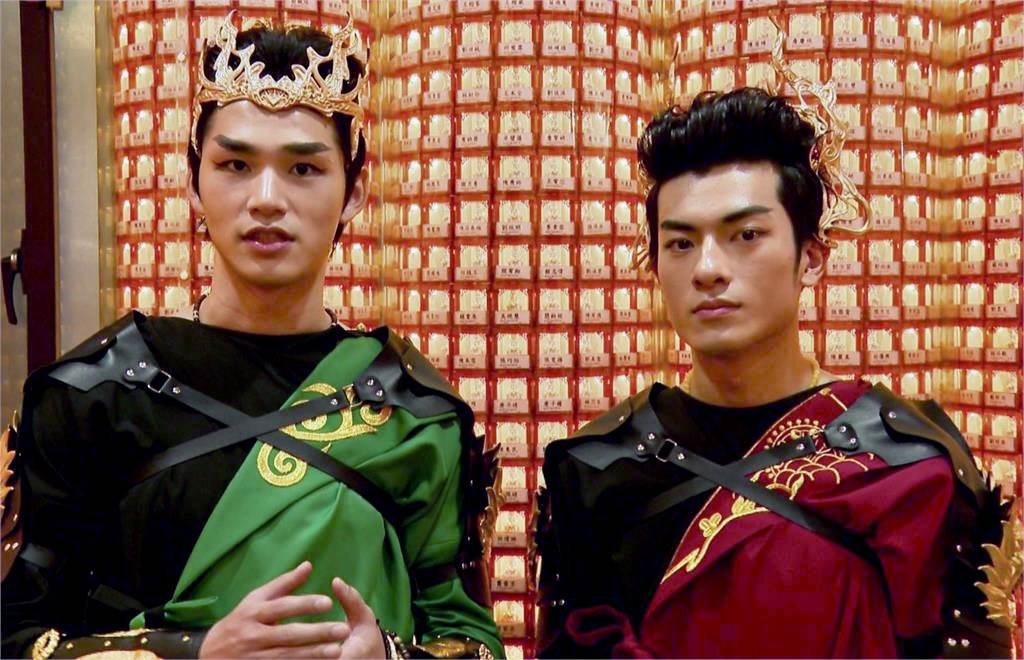 王品澔、黃登楷在劇中飾演「千里眼」、「順風耳」。（圖／民視提供）