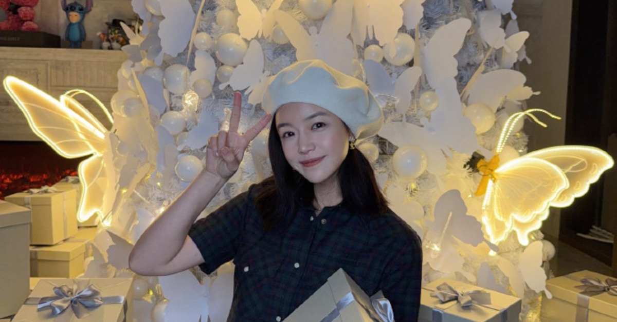 陳妍希曬出慶祝耶誕節的美照。（圖／翻攝自陳妍希微博）