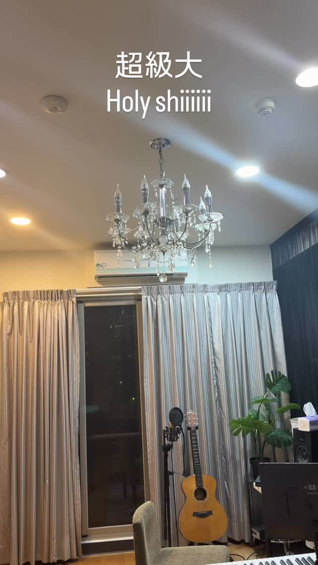 Sam Lin家中水晶吊燈晃不停。（圖／翻攝自Sam Lin Instagram）