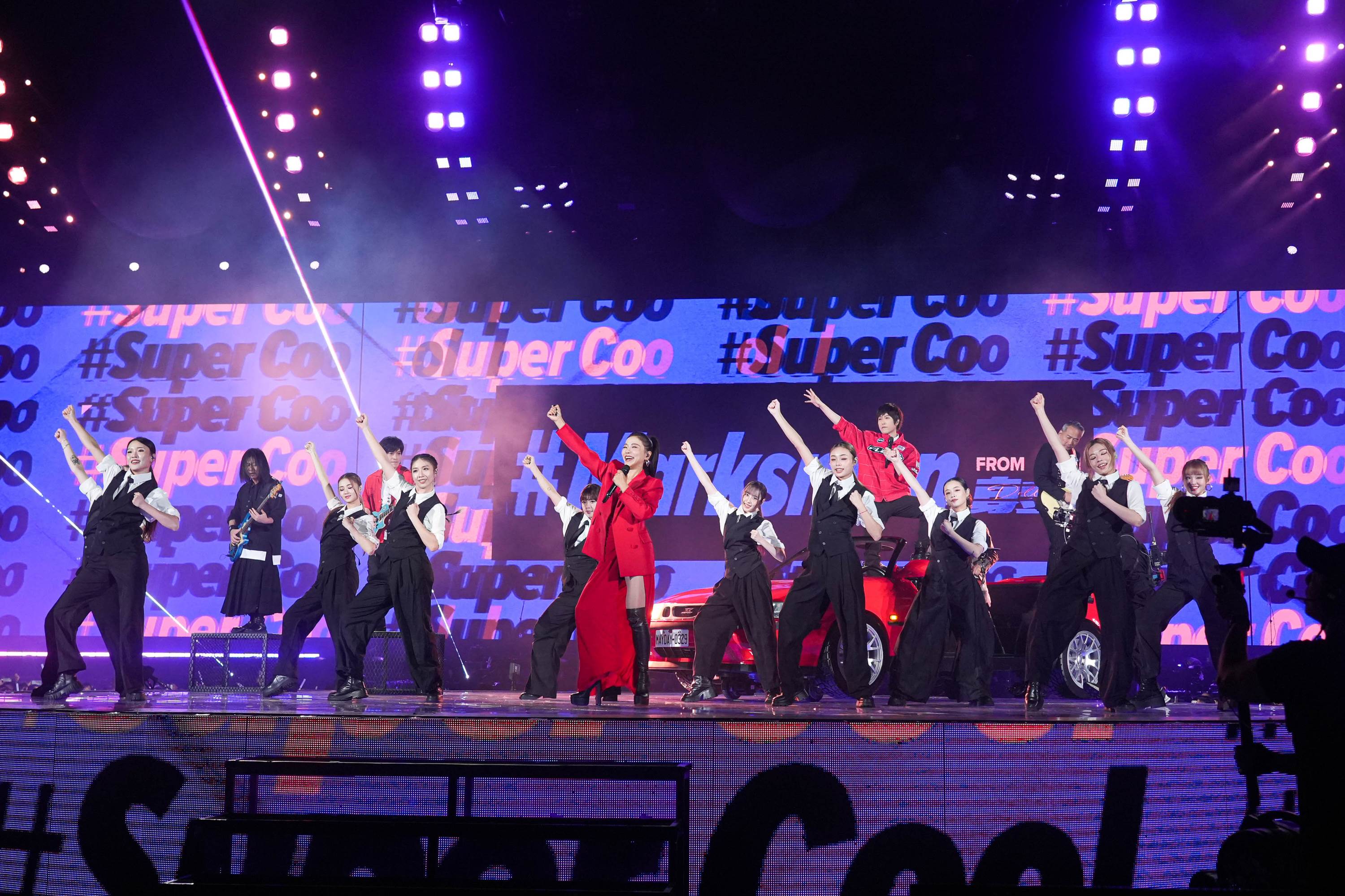 五月天5525+1主題《回到那一天》25週年巡迴演唱會新年快樂版找來丁噹當嘉賓。（圖／相信音樂提供）