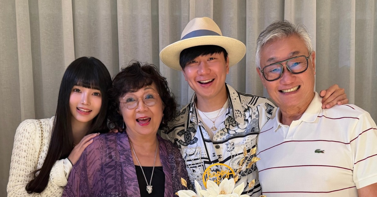 林俊傑帶著女友七七一同為媽媽慶生。（圖／翻攝自林俊傑臉書）