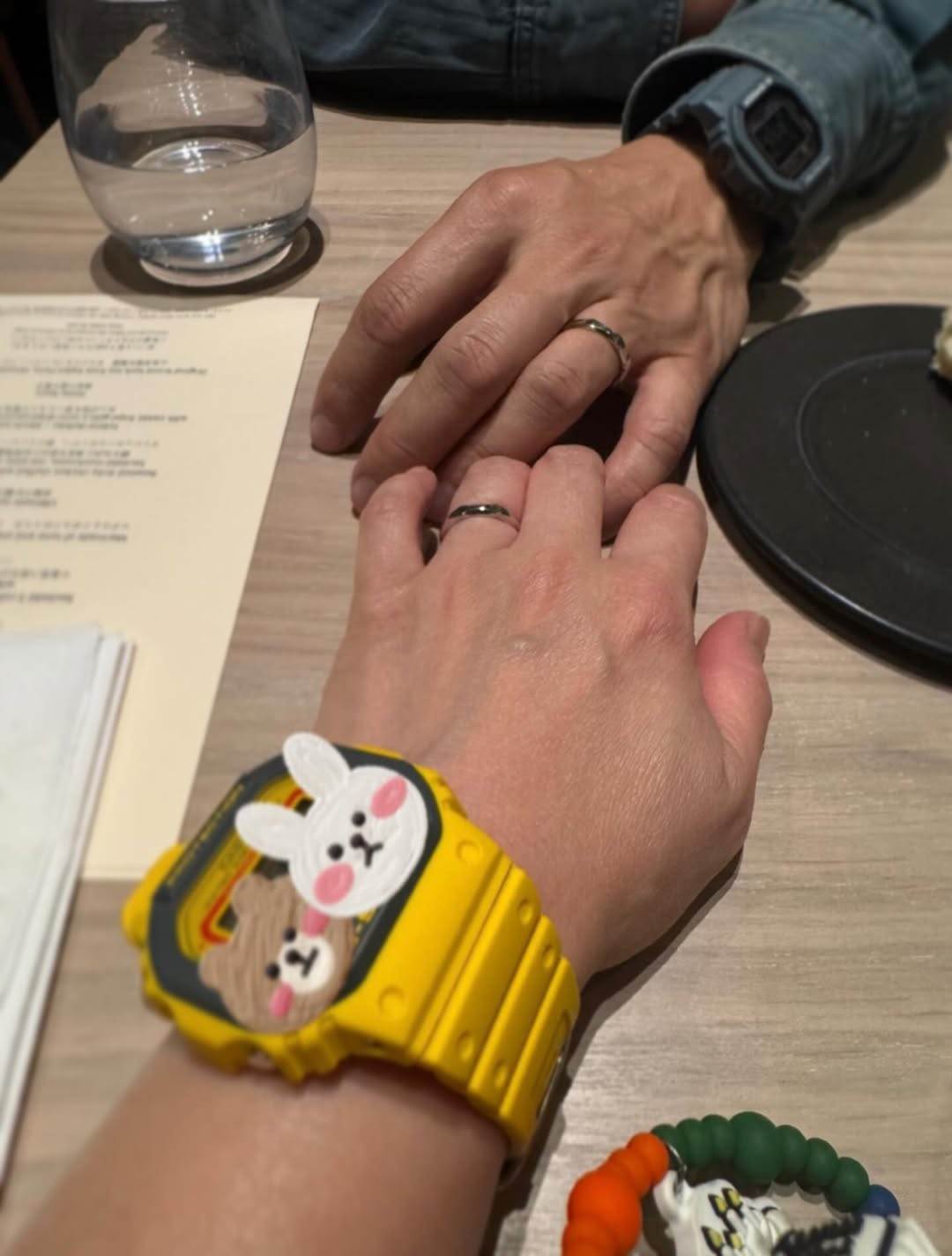 阮小儀聖誕節宣布婚訊並曬婚戒。（圖／翻攝自阮小儀IG）