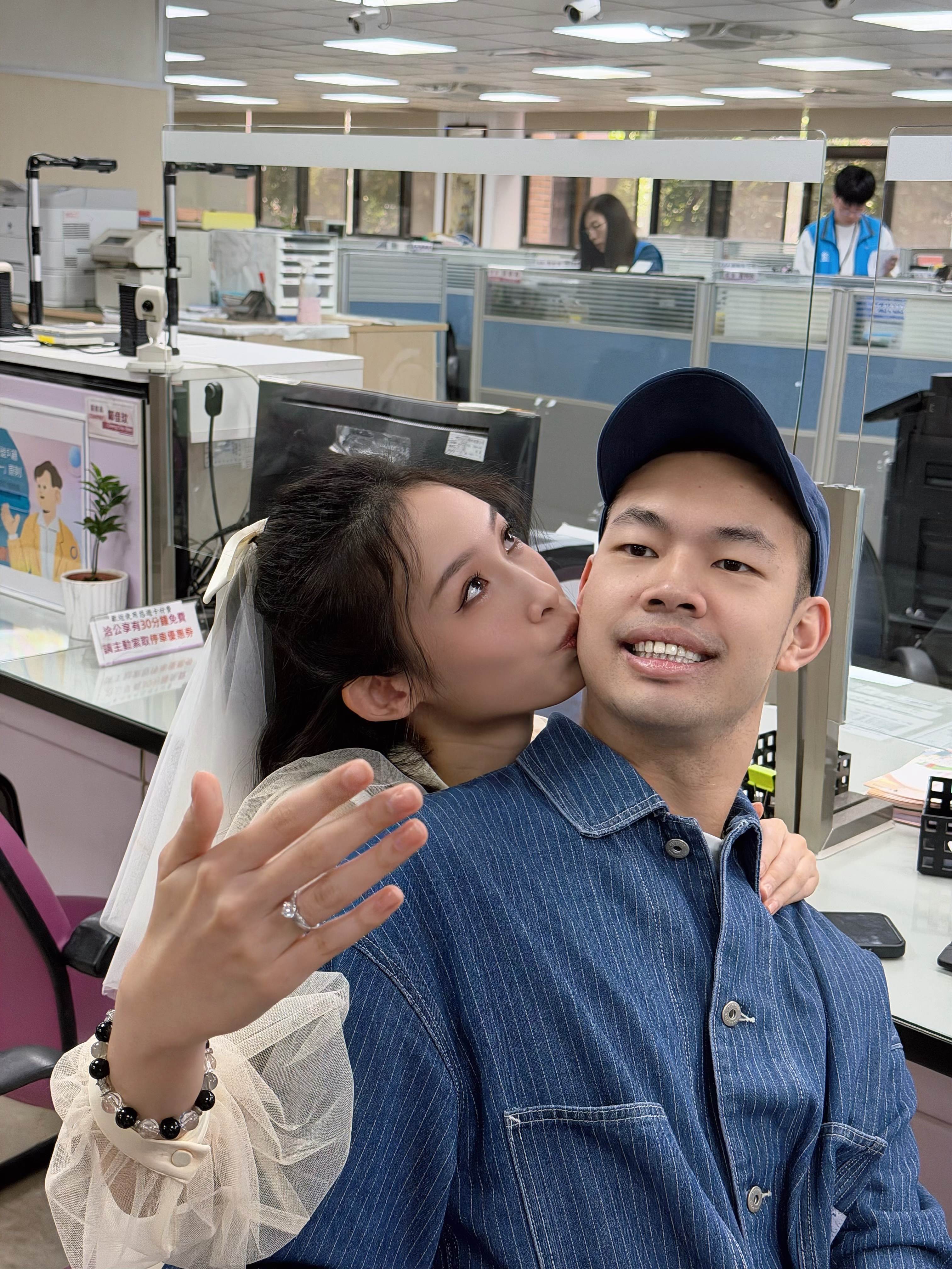 陳大天、劉樸選在去年12月29日登記結婚。（圖／伊林娛樂提供）