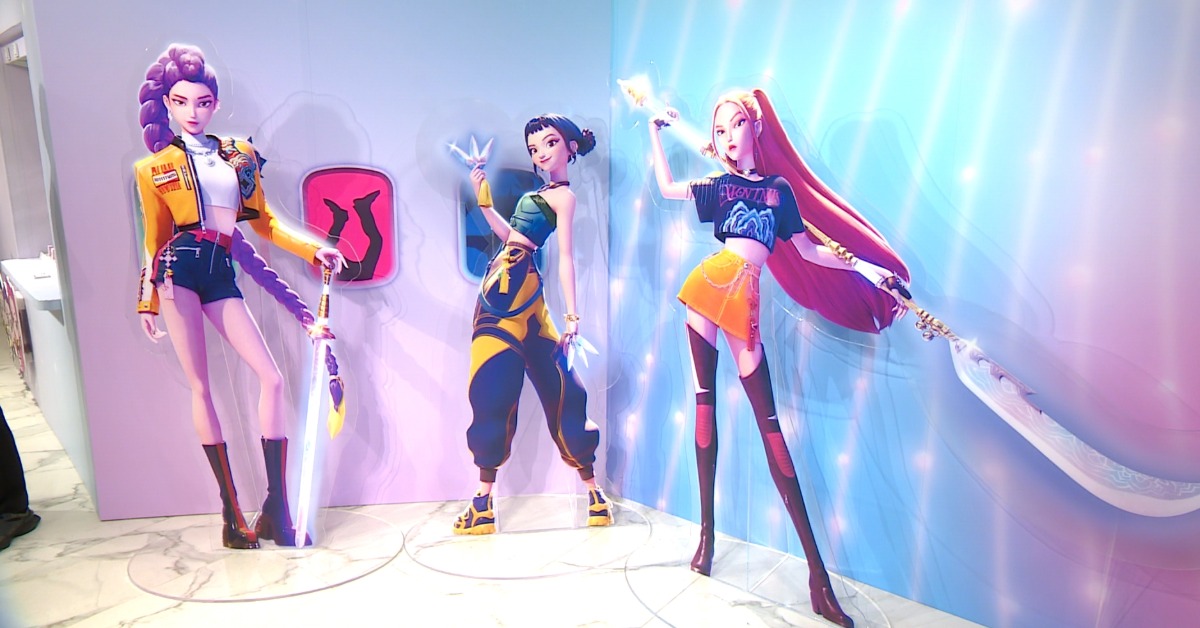 知名動畫電影《獵魔女團》全球巡迴快閃店的最終站，選定台北中山商圈落腳。（圖／東森新聞）