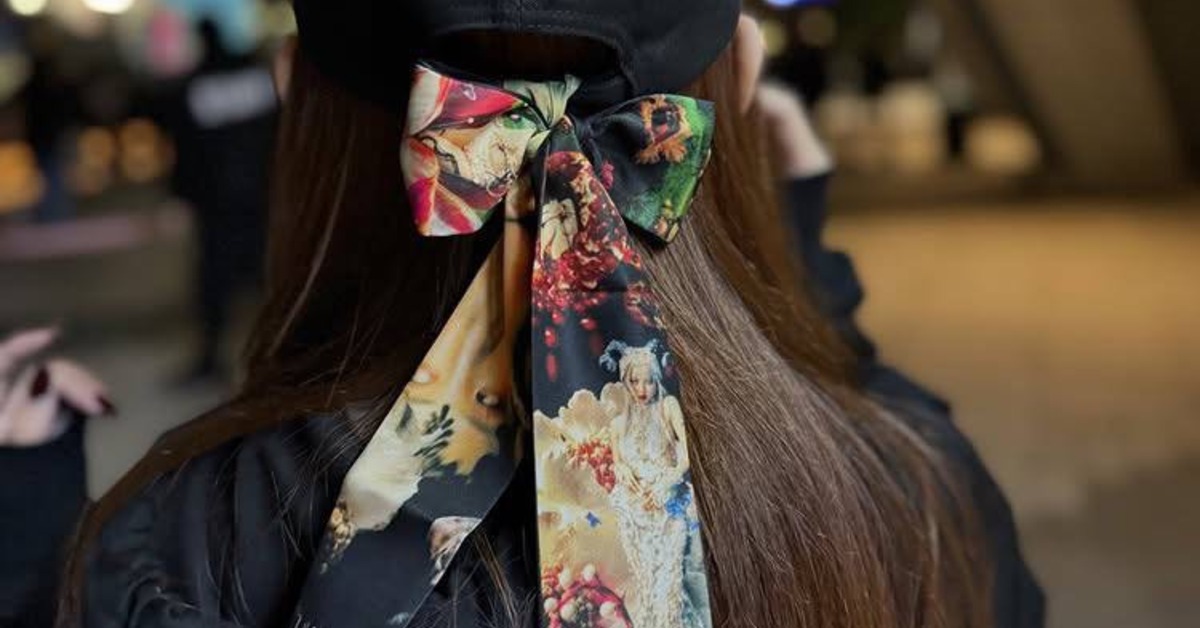 蔡依林演唱會的應援絲巾。（圖／翻攝自林書葶社群）