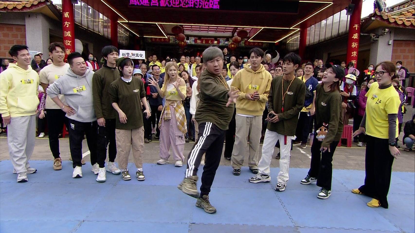 胡瓜以13.58秒的驚人速度破除水球。（圖／民視提供）