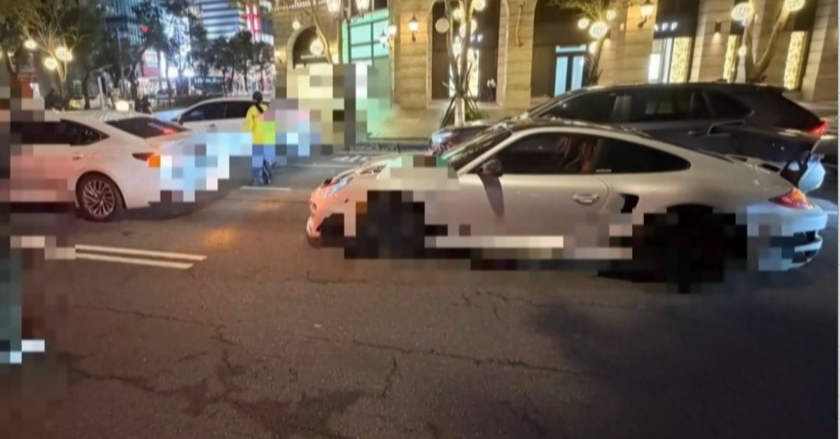 藝人王陽明開千萬超跑跟前車發生碰撞。（圖／翻攝自王陽明 IG）