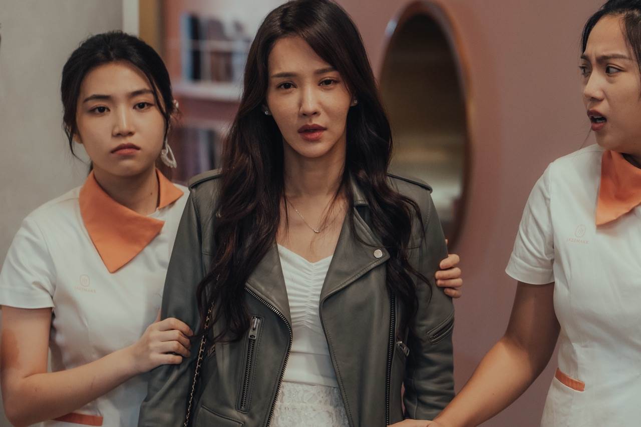 《整形過後》徐千京（中）心疼角色：「真心喜歡一個人，不會因為對方鼻子高一點、眼睛大一點就更愛她。」（圖／六魚文創提供）