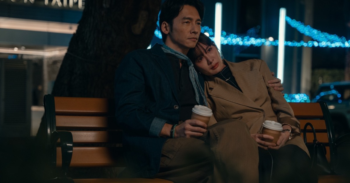 《整形過後》安心亞（右）喪母崩潰，温昇豪（左）出現成救贖。（圖／六魚文創提供）